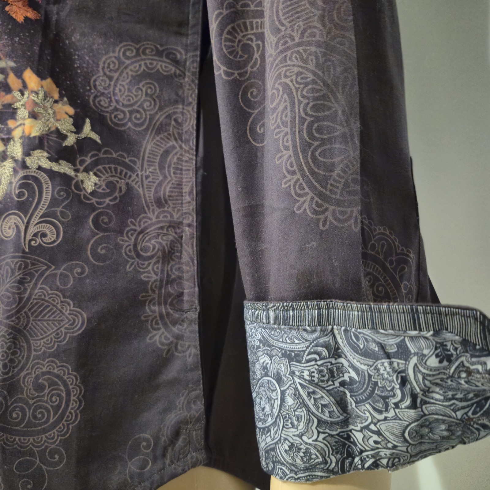 NWT $348 ROBERT GRAHAM AMAIRA 2 EMBROIDERED FRONT EAGLE BERRY COTTON SHIRT M