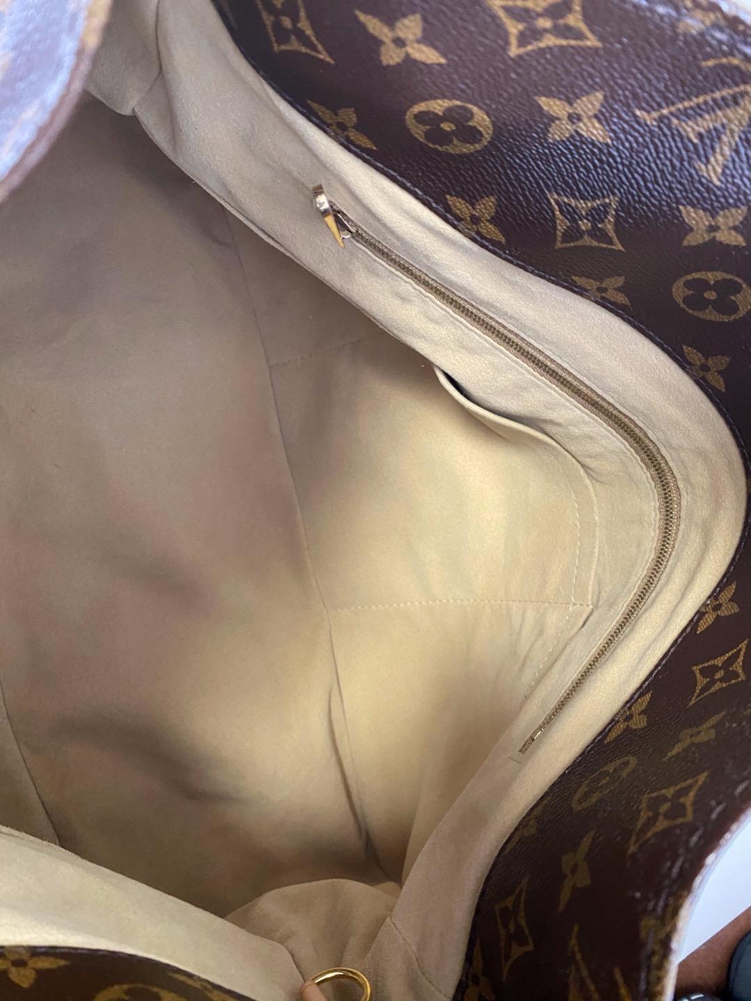 Authentic Louis Vuitton Monogram Artsy MM Shoulder Bag