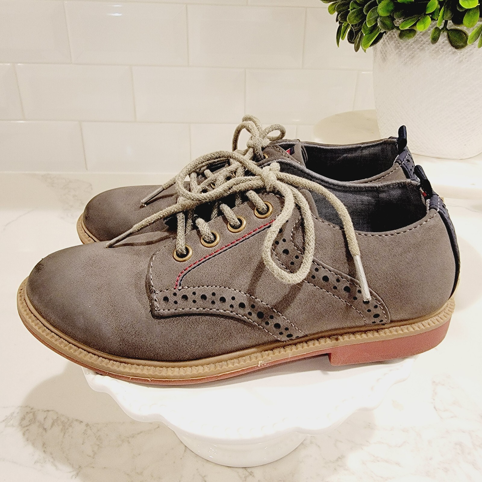 TOMMY HILFIGER Michael Pearl Boys Oxford Grey Lace Up Shoes Size 12
