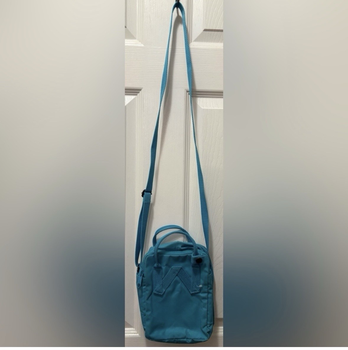 Fjällräven Kanken Sling Crossbody Bag Blue Zip Closure Adjustable Strap