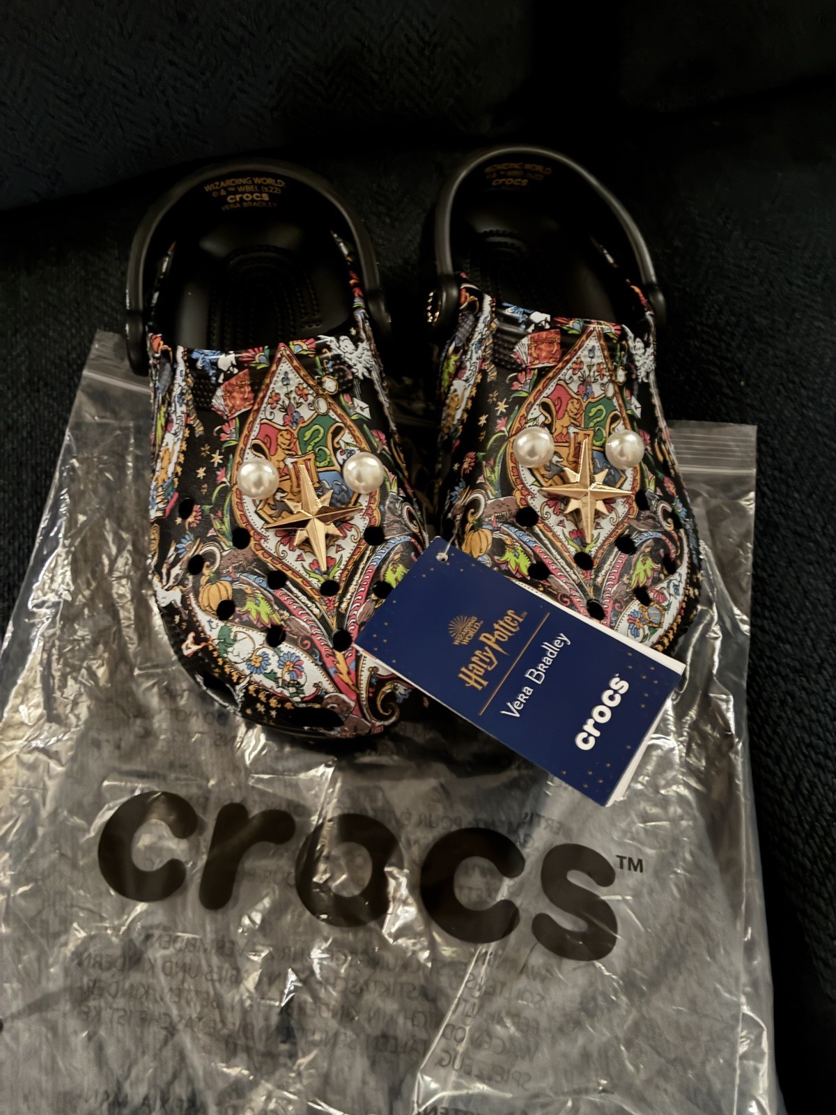 New Harry Potter Vera Bradley Crocs Hogwarts Paisley Crocs M-4 W6 W Jibbitz/bag