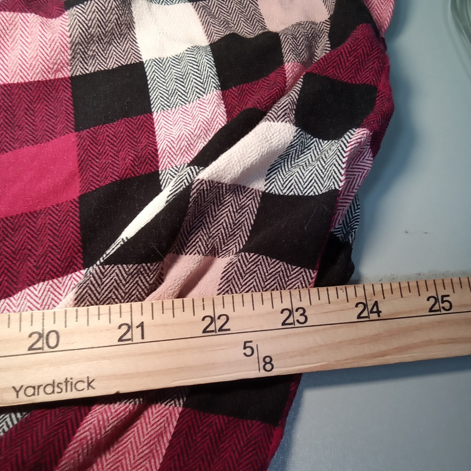 Eyeshadow Womens Burgundy Pink Buffalo Plaid Front Twist V-Neck Top Medium
