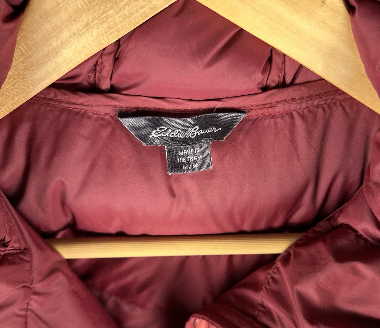 Eddie Bauer Women’s Medium Down Puffer Jacket Hooded Burgundy 80% Down