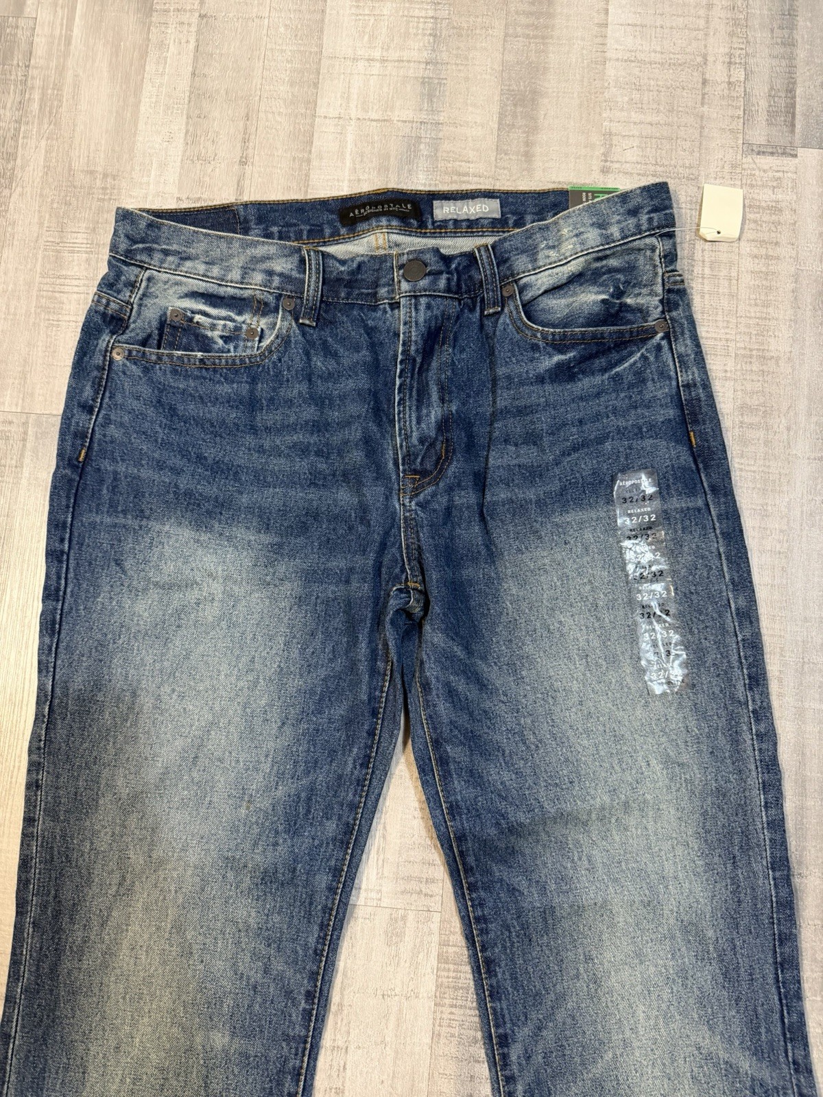 Aeropostale Relaxed Fit Jeans Mens 32×32 Blue Medium Wash Straight Leg NWT