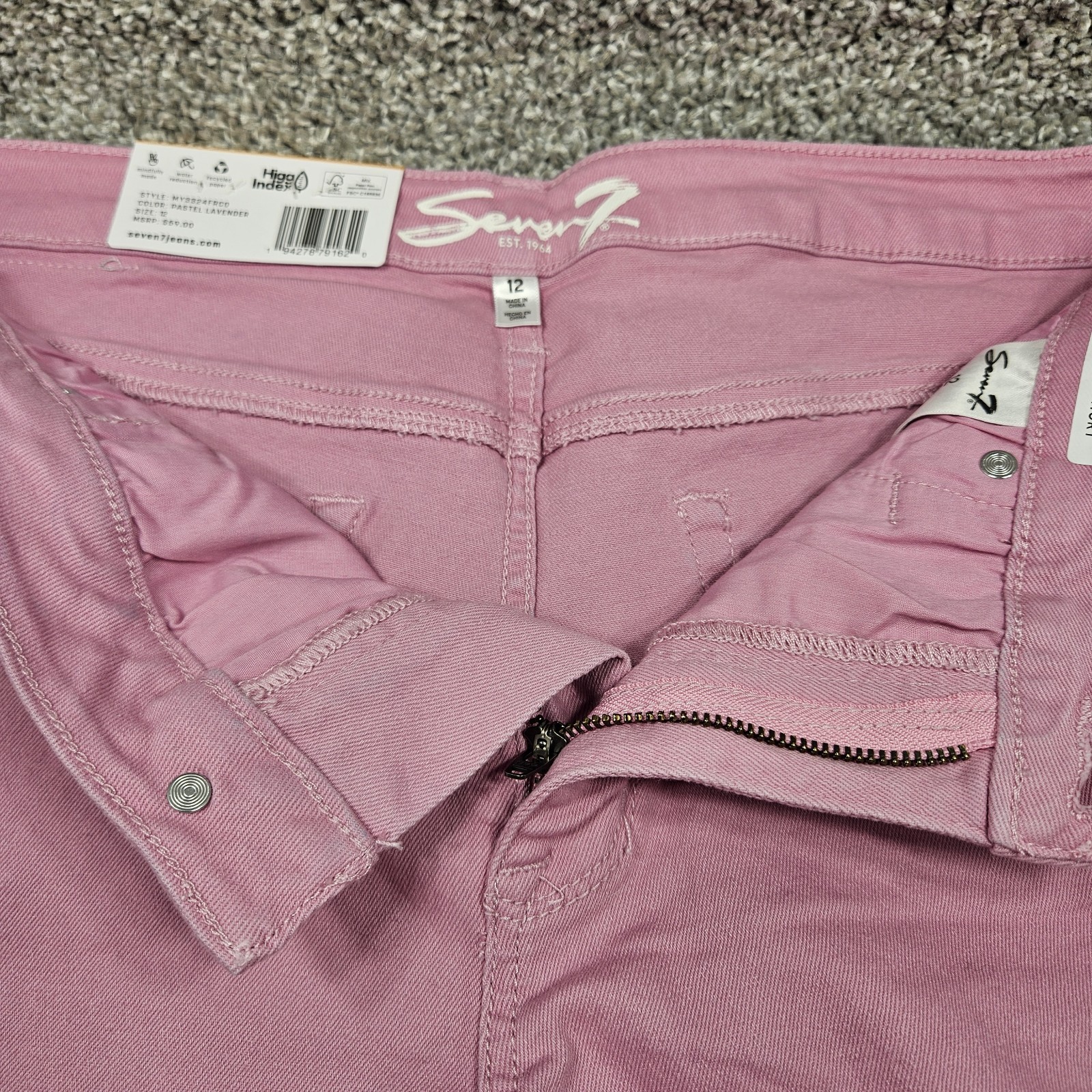 Seven7 Shorts Women’s Size 12 Fray Hem High Rise Denim Pastel Lavendar Zip