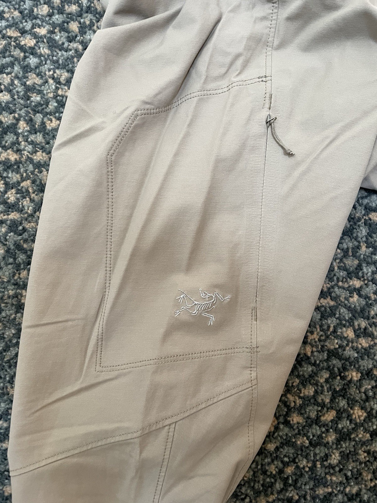 Arc’teryx Konseal Men’s Beige Stretch Canvas Straight Leg Pants 32R Pockets