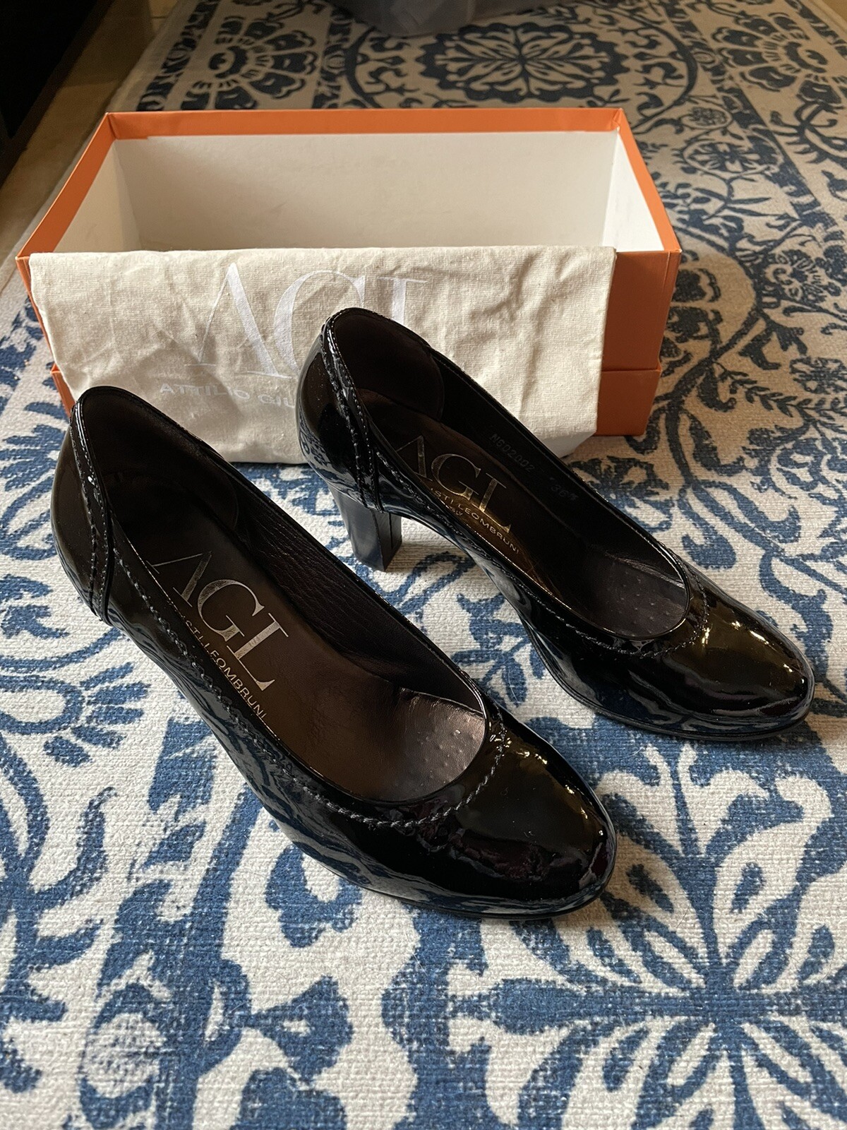AGL Attillio Giusti Leombruni black patent leather pumps 36.5 heels almond toe