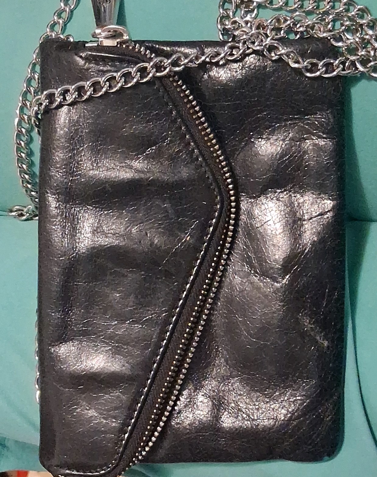 HOBO Small Crossbody Bag Black Zip Silver Chain Strap Floral Lined Inner Pockets