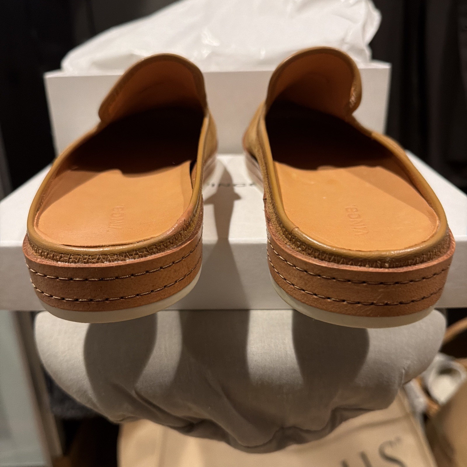 NIB Vince Canella Tan Suede Mule Slip On shoes NIB Size 9.5 Brand New