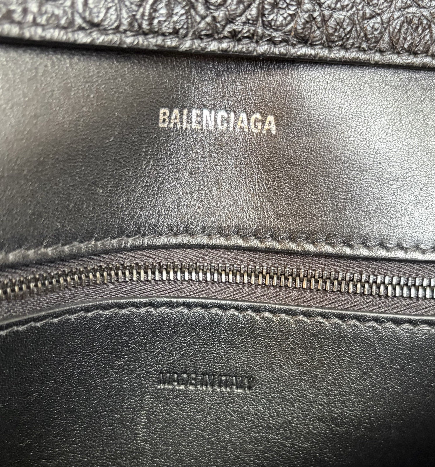 Pre Owned Black Croc Embossed Leather Balenciaga Shoulder Crossbody Handbag VGUC