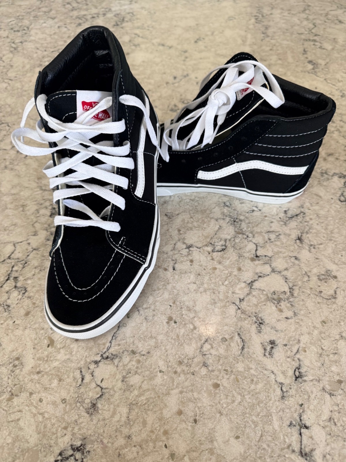 NEW – Size 6M/7.5W – Vans SK8 High Black & White Sneakers – VN000D51B8C
