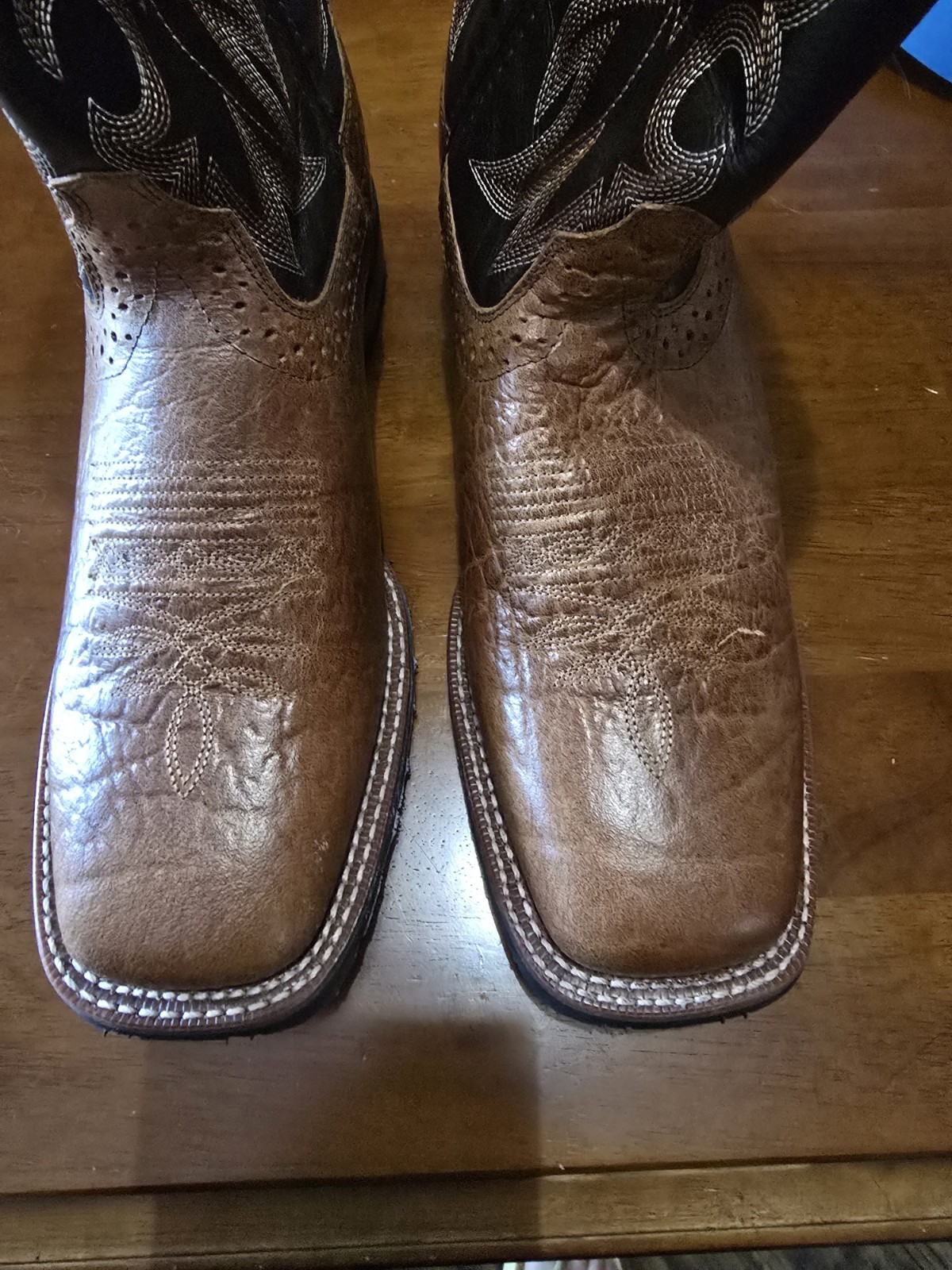 7986 Men’s Broken Bow Square Toe Western Boot by Laredo