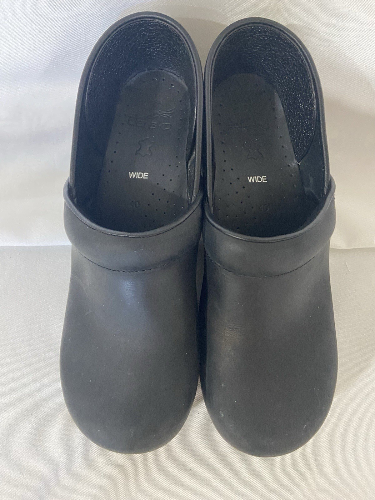 Dansko Professional Black Leather Slip-On Clogs, Size 40 EU Wide (US 9/9.5)