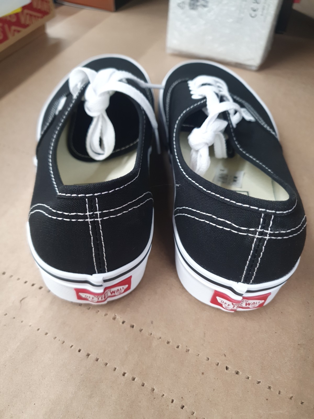 Vans Authentic Classic Unisex Canvas Black White Skate Us Size Men 6.5 Women’s 8