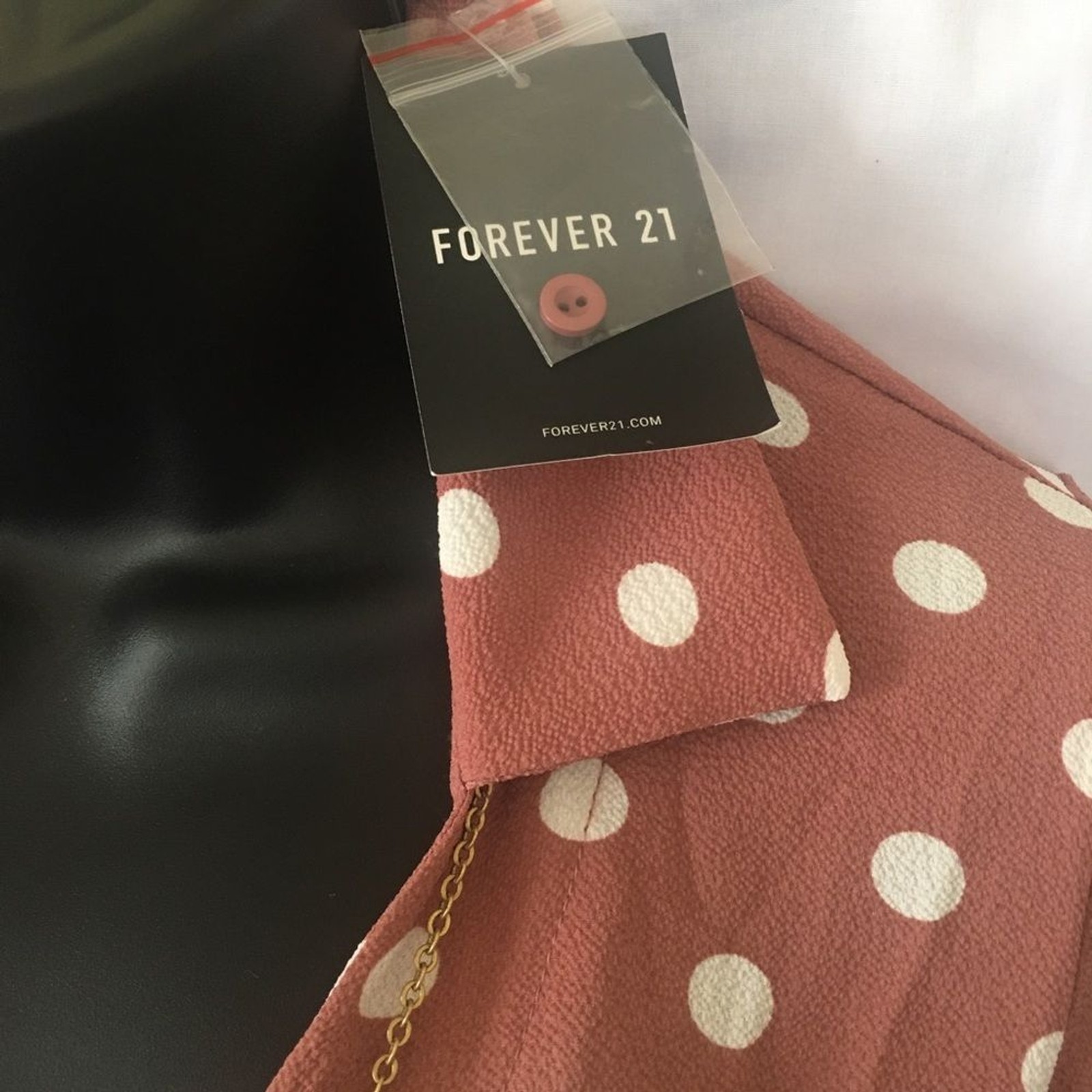 Pink pocket dot top