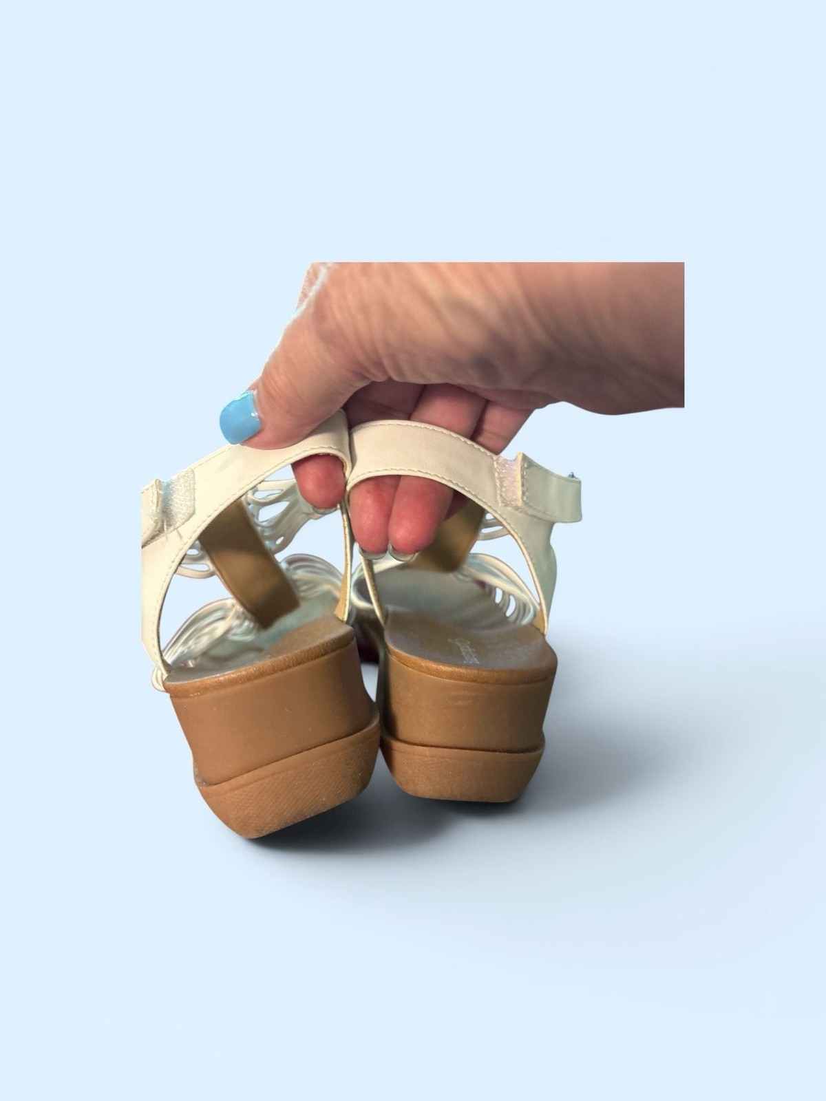 Baretraps Enara Wedge Sandal – Free Shipping
