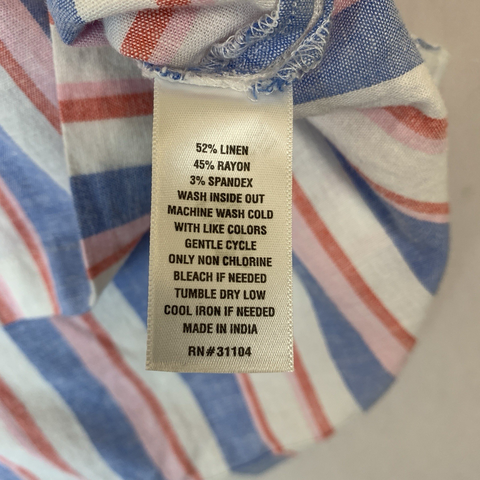 Crown Ivy Top Blouse Womens Medium Pink Blue Ivory Striped Sleeveless V Neck
