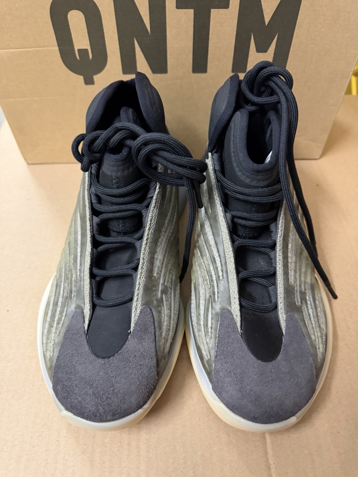 Size 9.5 – WITH BOX WORN ONCE Adidas Yeezy Quantum Barium