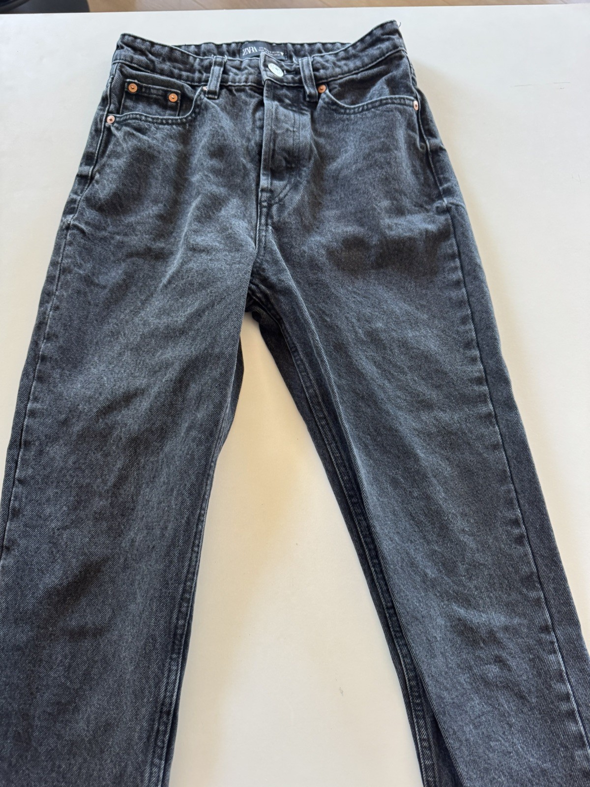 Zara Women’s Size 2 Black Acid Wash Wide Leg Jeans Raw Hem High Rise 25”