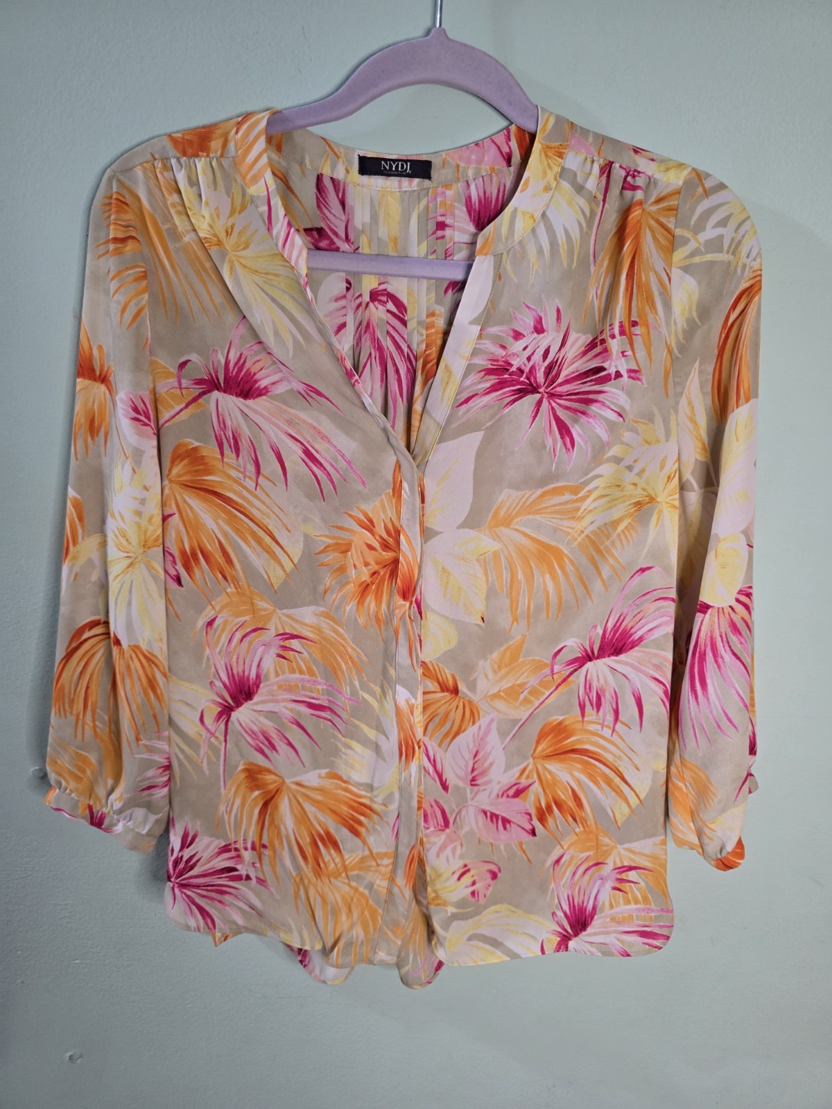NYDJ Womens XS Tropical Palm Print Blouse Orange Pink 3/4 Sleeve Pleated V-Neck