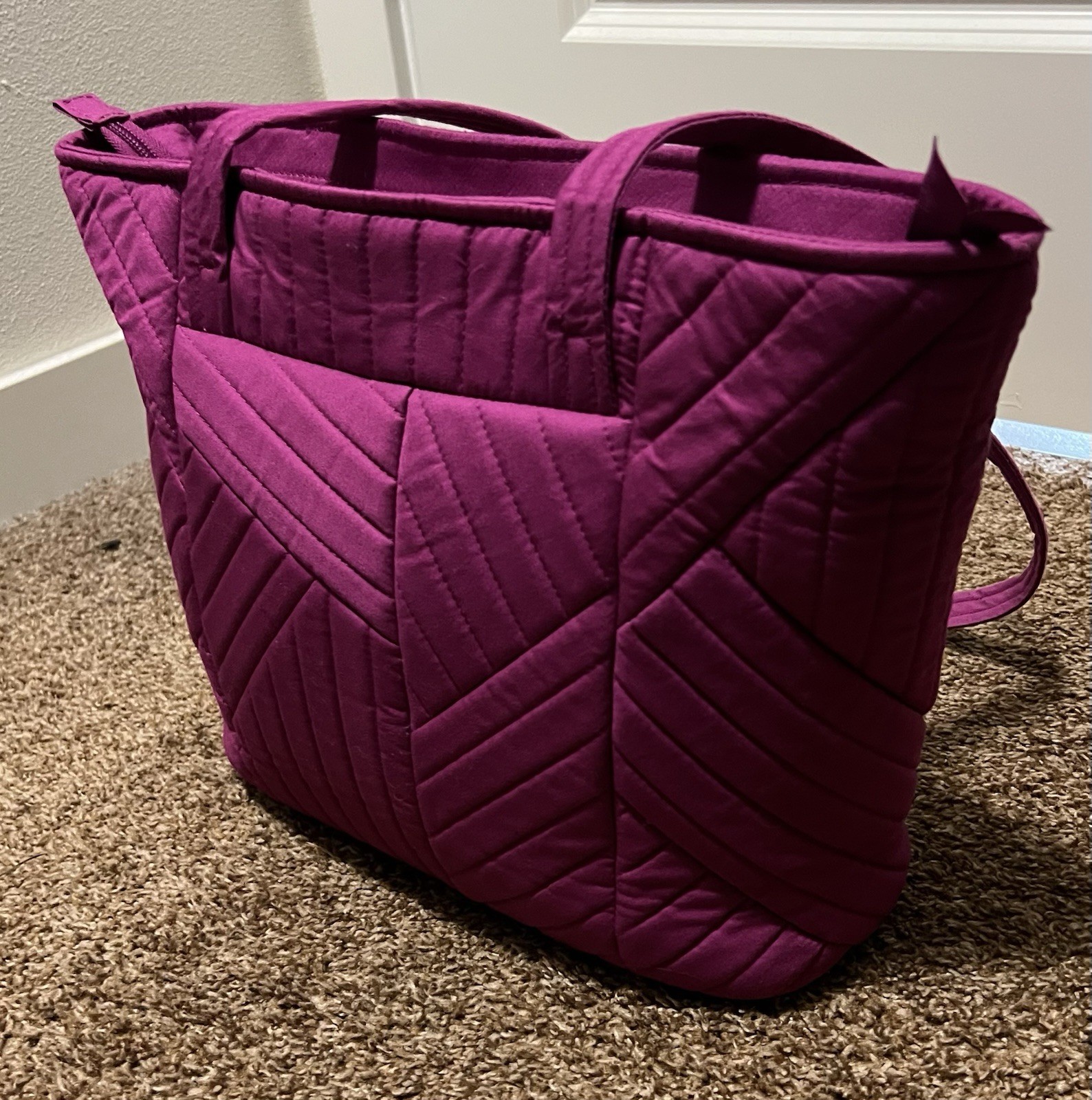*NWT* Small Vera Tote and Turnlock Wallet in Dark Raspberry