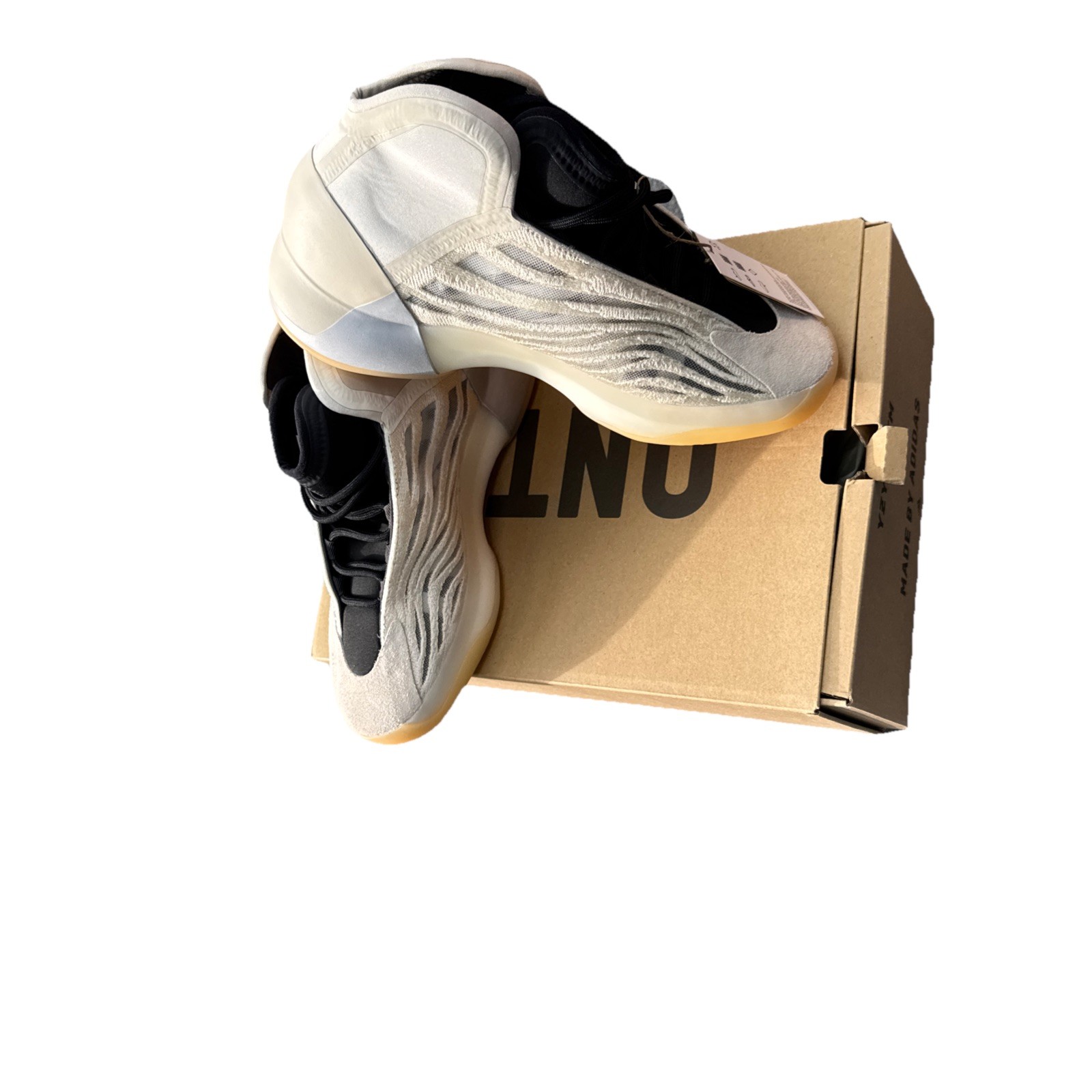 Adidas U Yeezy Quantum