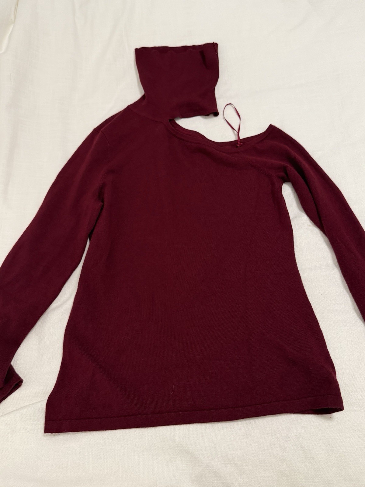L’AGENCE Women’s Burgundy Solid Knit Cold Shoulder Top S/P Long Sleeve Stretch