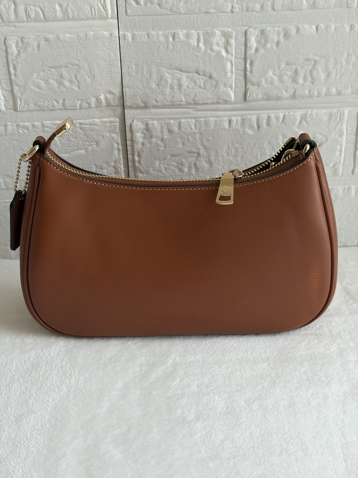 Coach Small Brown Zip Shoulder Bag Chain Strap Detachable Adjustable Strap Gold