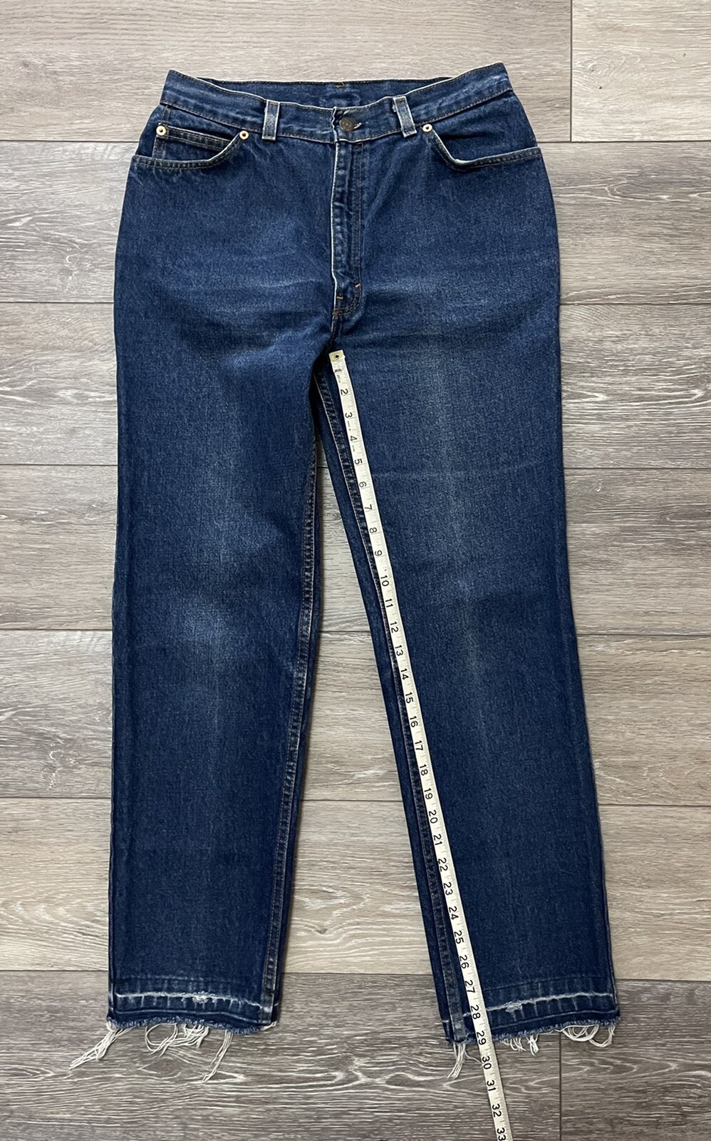 Vtg USA Levi’s White Tab 187354-0268 High Rise Straight Raw Hem Jean 30Wx29L