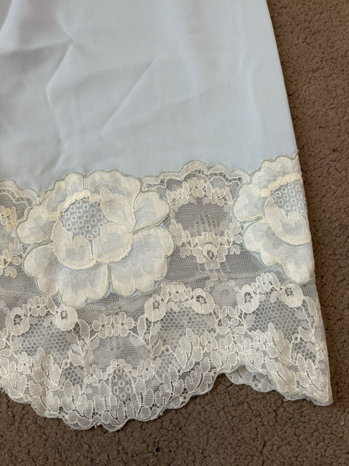 Vintage saramae lingerie 696 Light blue slip Lace Trim Slit Has Stain Sz Medium