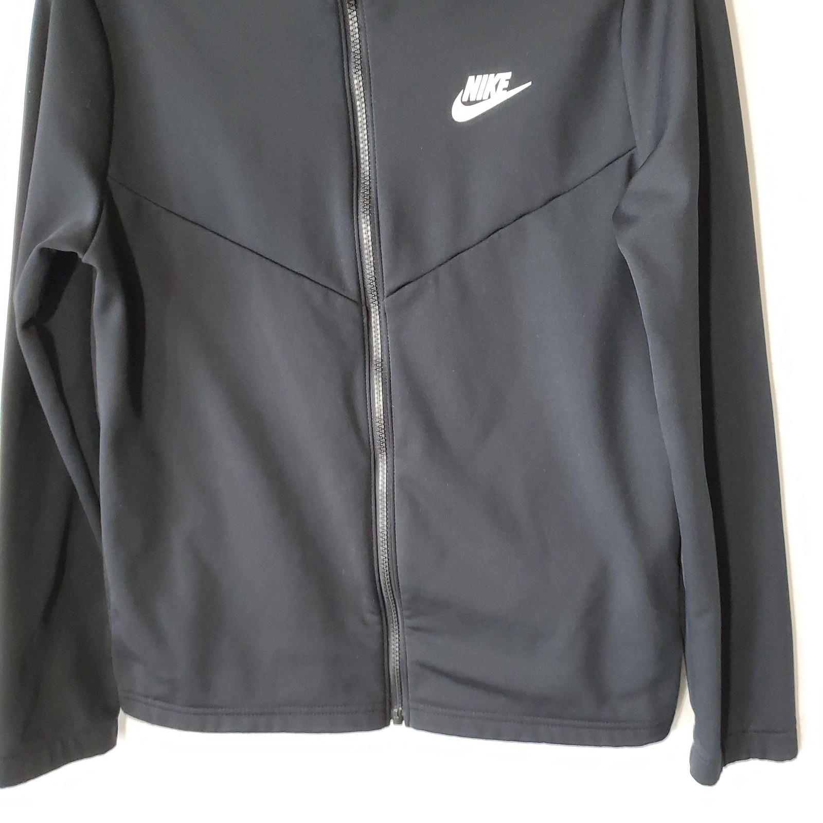 Nike Jacket Youth’s XL Black Full Zip Track Athletic Swoosh Logo Lightweight