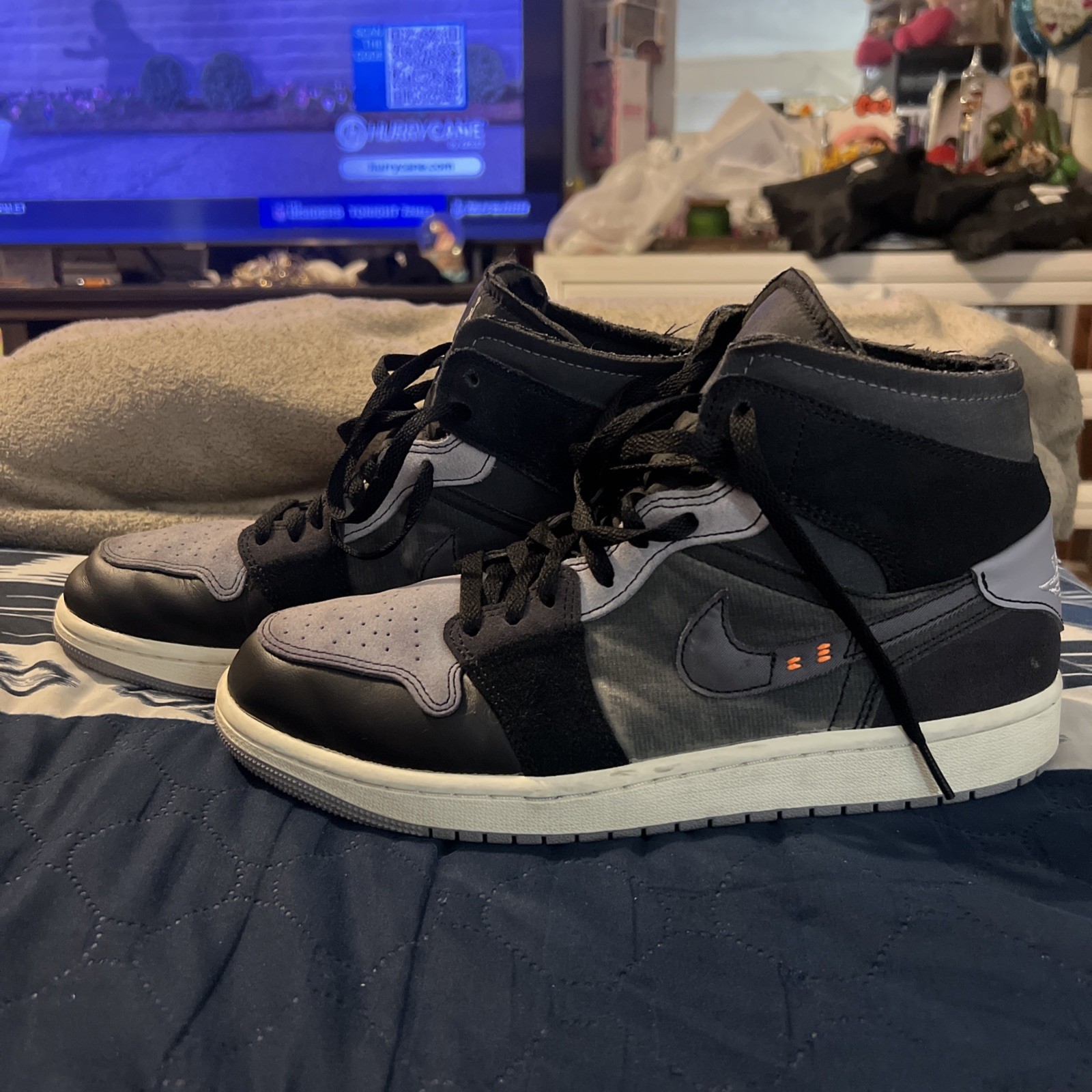 0680) Nike Air Jordan 1 Mid SE Craft “Inside Out” BLACK/GREY DM9652-001 Size 9.5