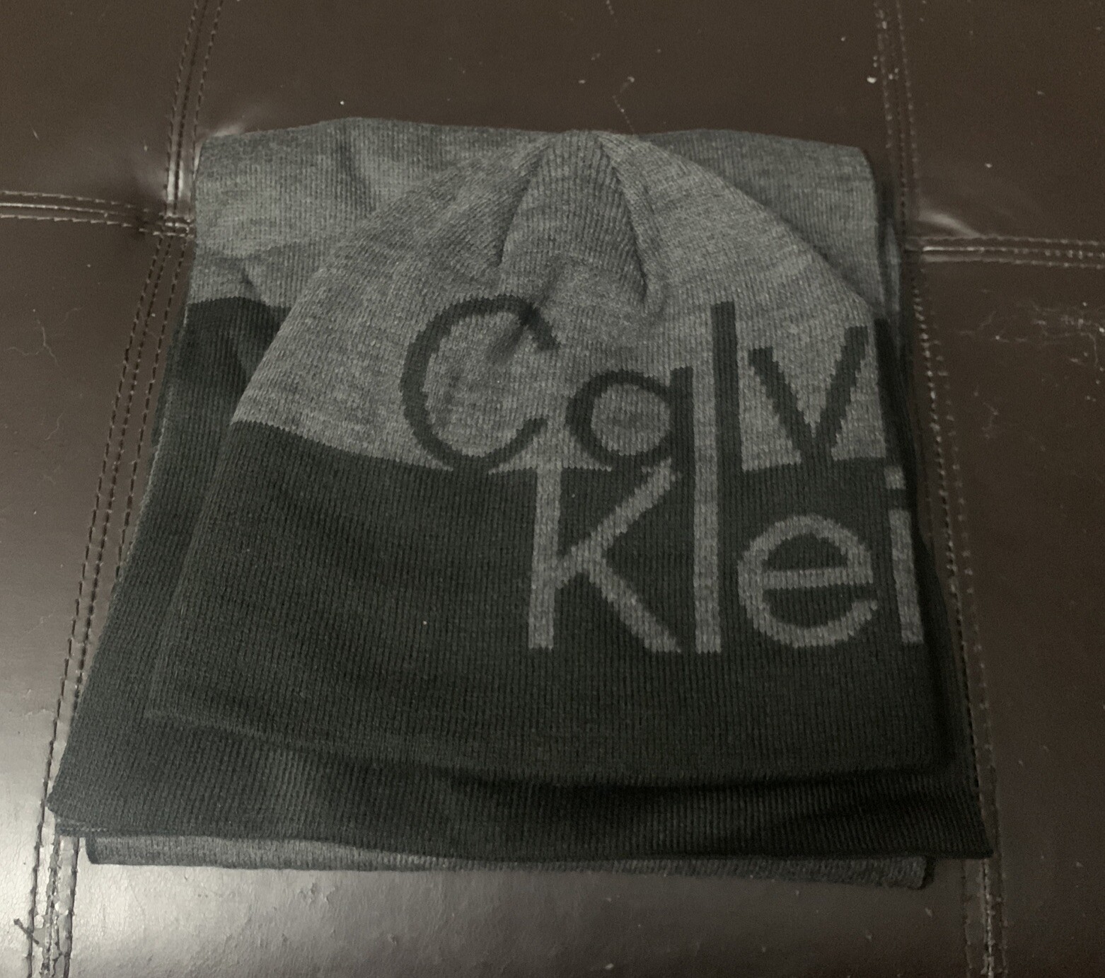 NWOT Calvin Klein Hat and Scarf One Size Fits Most Black/Gray D7