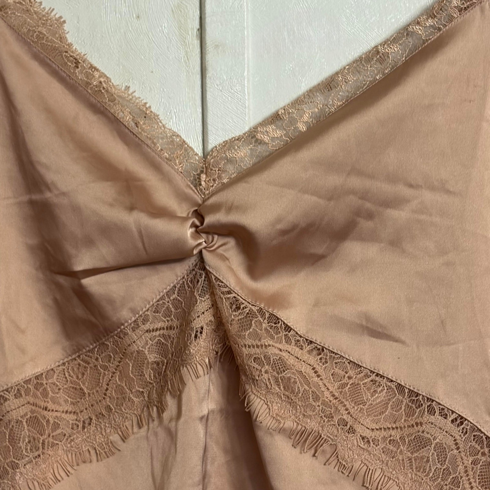 NEW Forever 21 Boudoir Coquette Romantic with Lace and Rouching Satin Cami M
