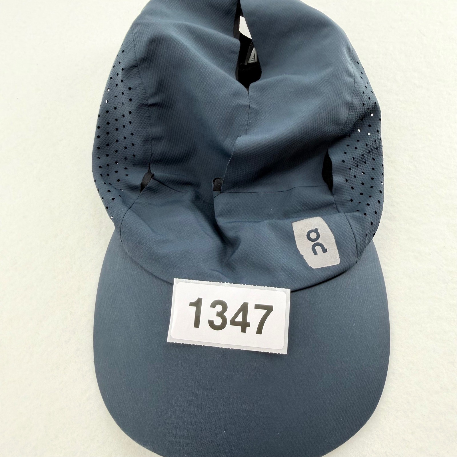 On Running Lightweight Cap Unisex OS Navy Blue Breathable Athletic Excellent