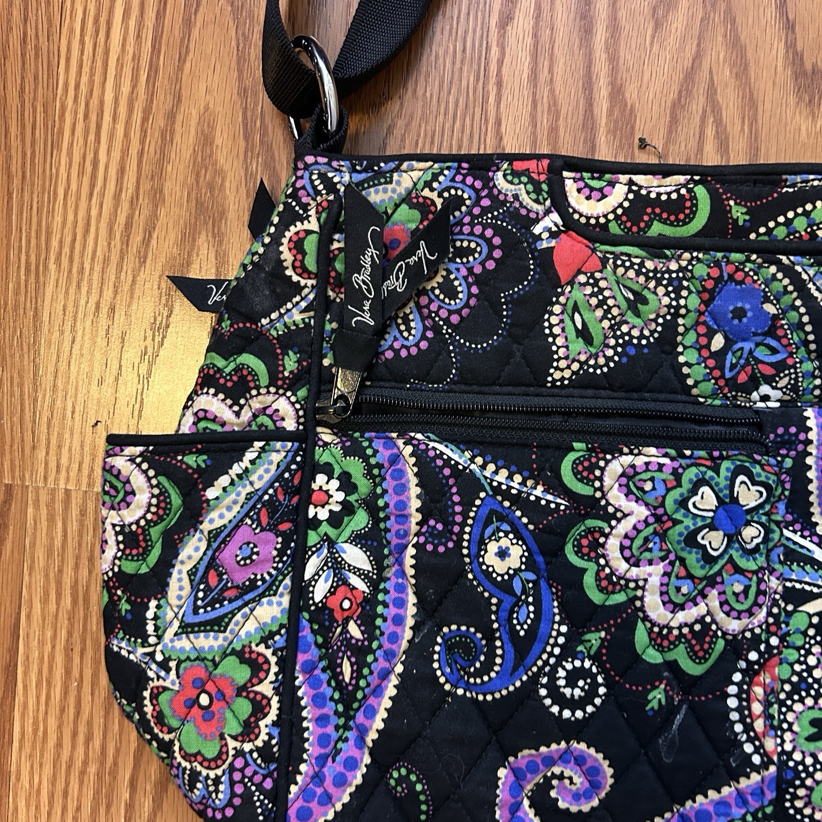 Vera Bradley Medium Quilted Paisley Crossbody Bag Black Multicolor Zip Pouch