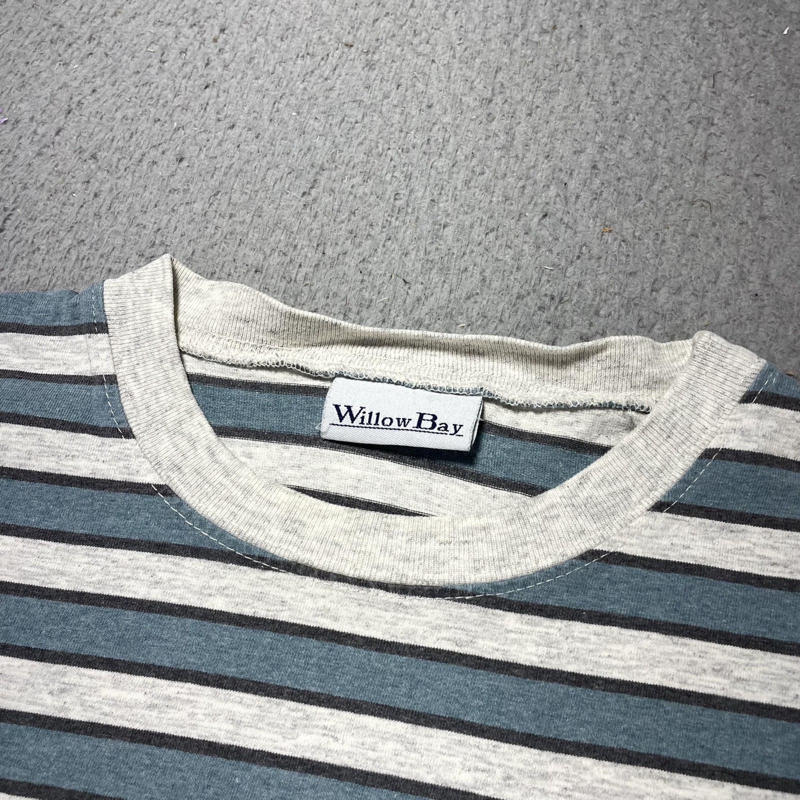 Willow Bay Shirt Mens XL Blue Gray Stripe Short Sleeve Crew Neck Tee VTG 90s