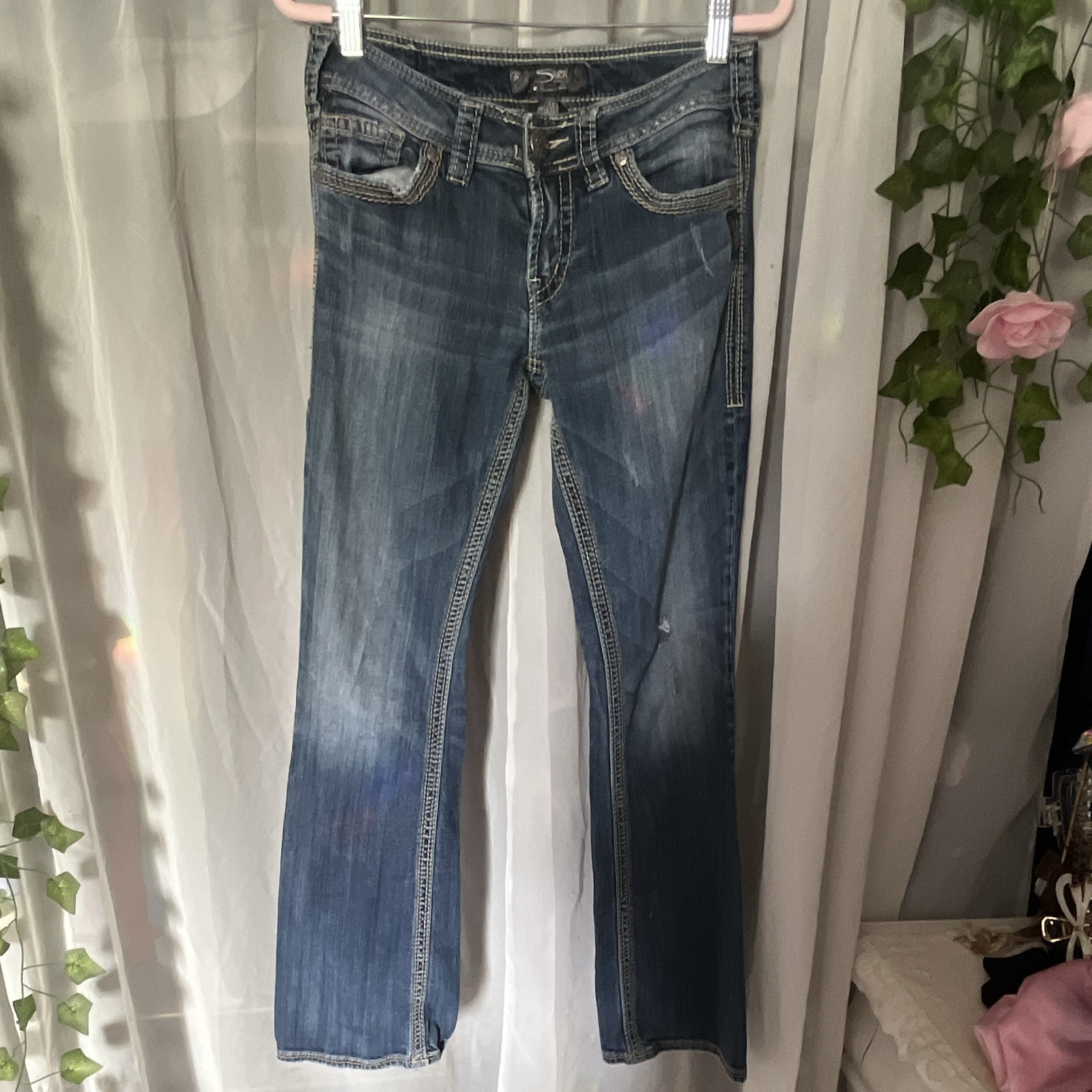 Silver Jeans Co. Women’s Bootcut Slim Fit Medium Wash Blue Denim Cotton Jeans