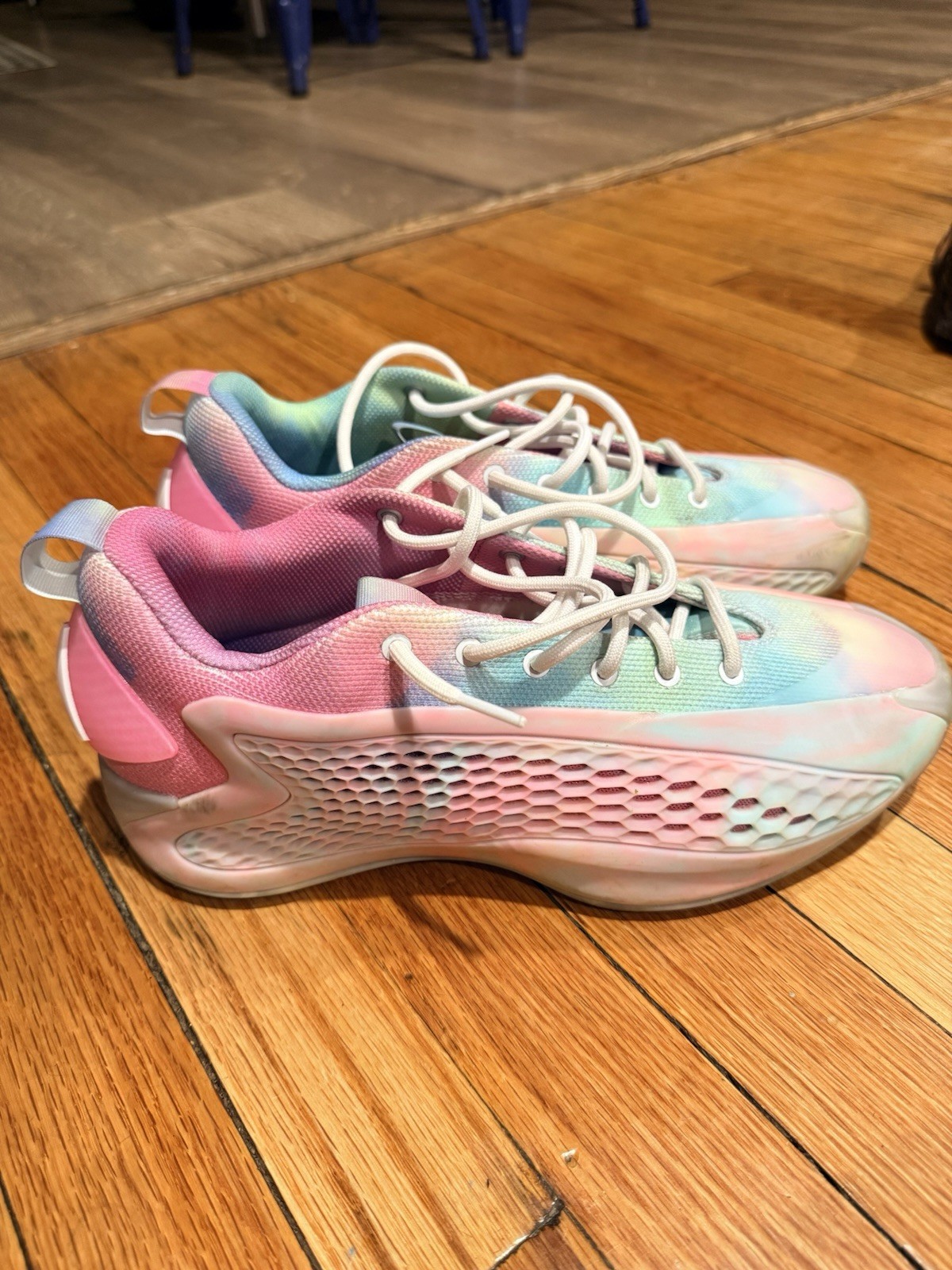 AE 1 Low Adidas BASKETBALL Sneakers