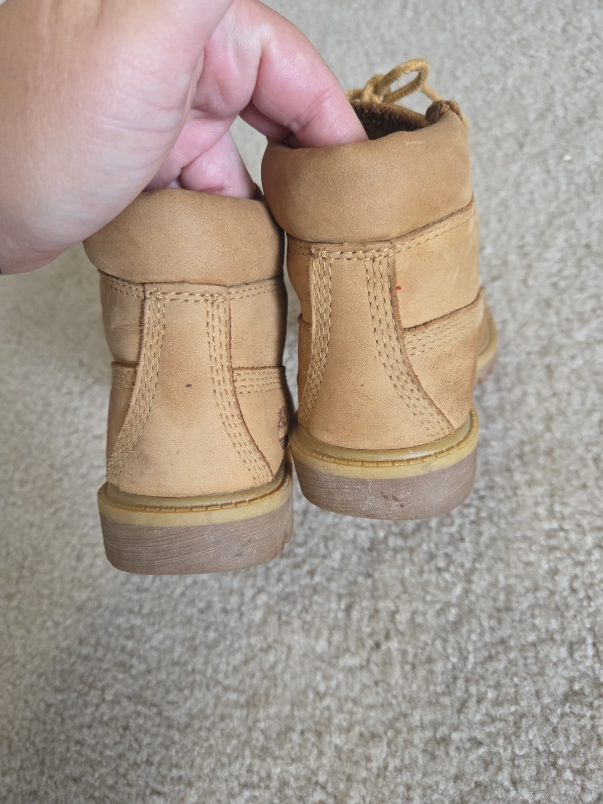 Timberland 6-Inch Premium Boot Kids US 10 Brown Leather Lace-Up Ankle