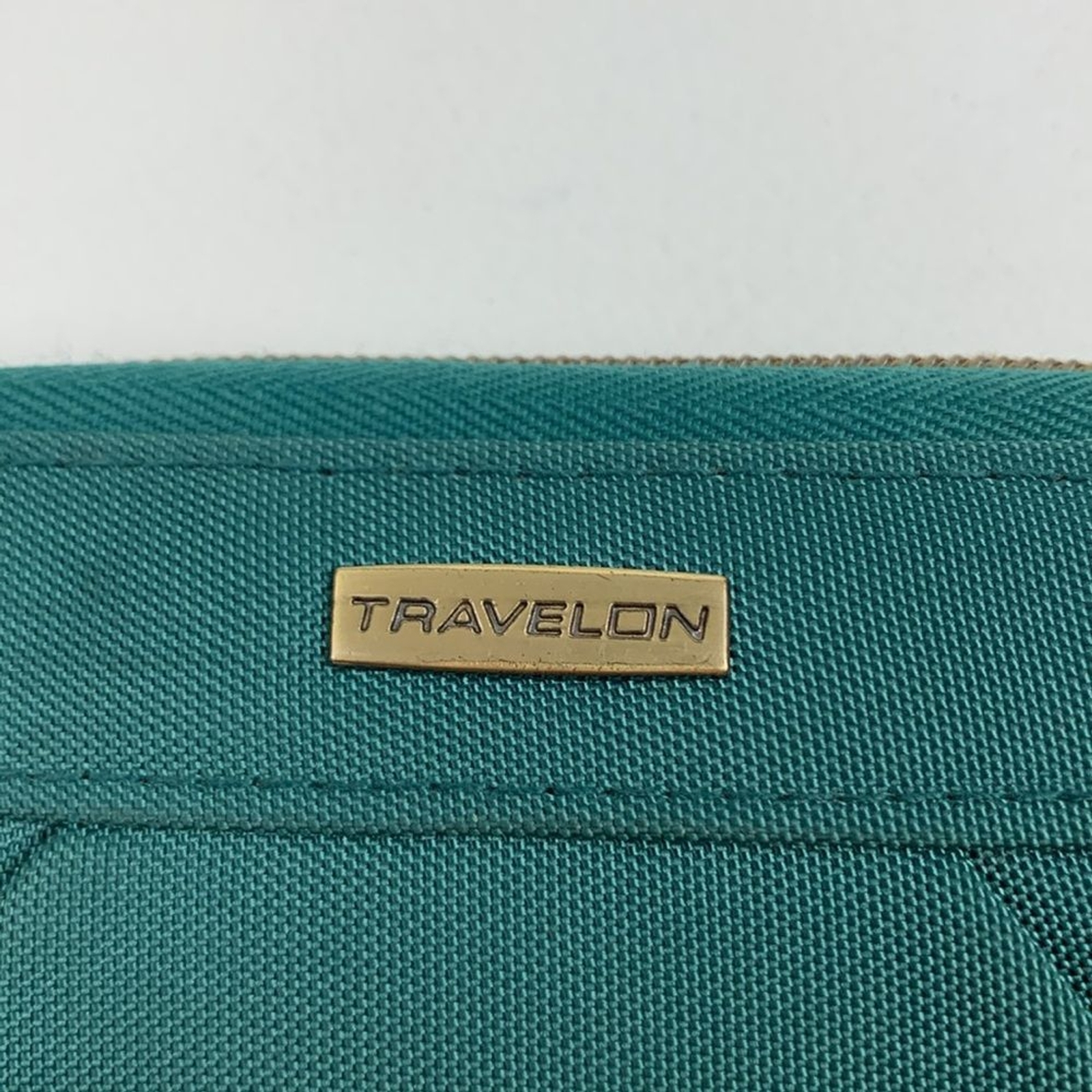 Travelon Dark Teal Green Clutch Wristlet wallet & brass Accents Zip around strap