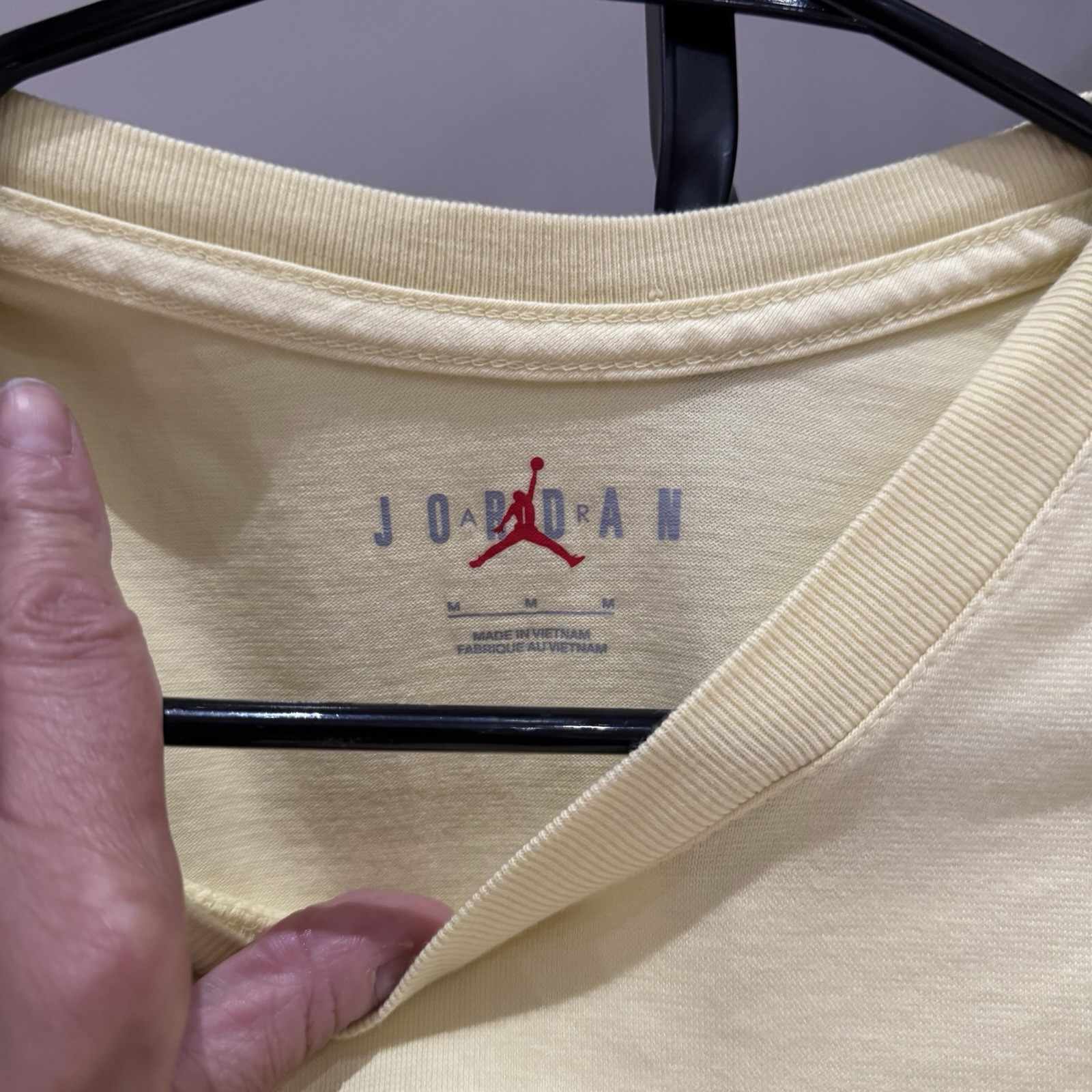 Jordan 23 Engineered Men’s Yellow Graphic Logo Crewneck T-Shirt Size M