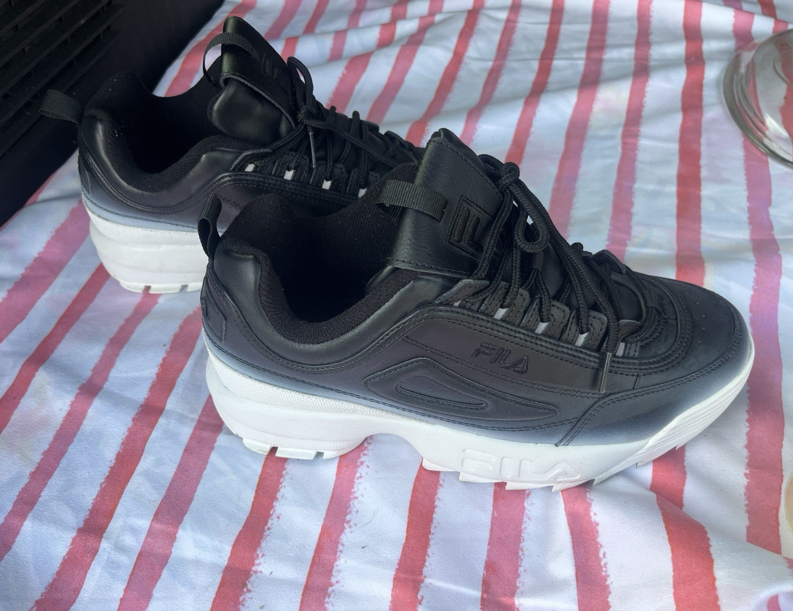 FILA Men’s Black/White Lace Up Low Top Athletic Sneakers Solid 5FM00692-013