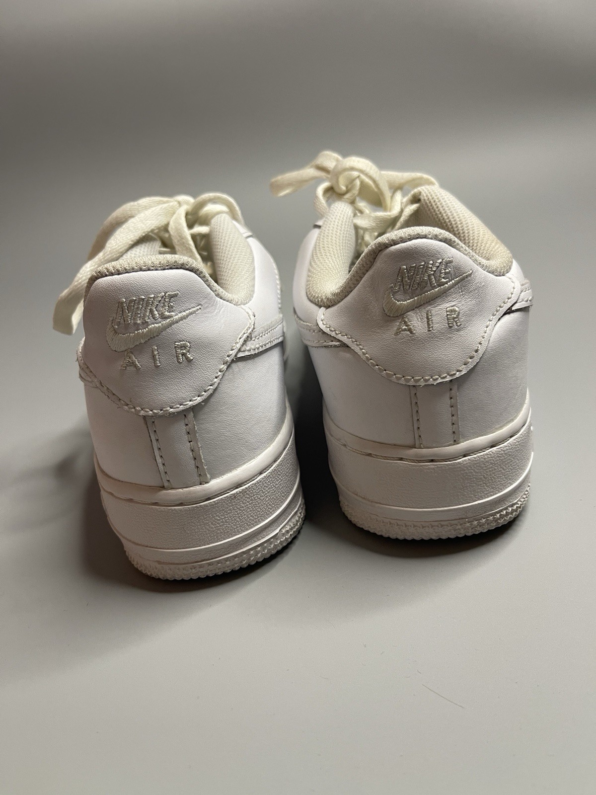 Nike Air Force 1 Low Top White Leather Lace-Up Sneakers Kids 6.5Y