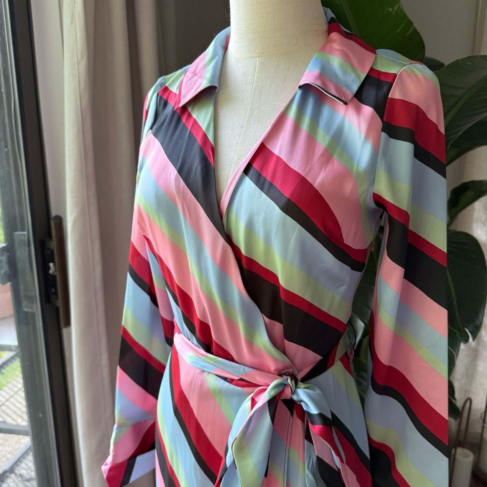 🌈 ASOS DESIGN Multi-Color Satin Wrap Dress – Size US 4 (UK 8 / EU 36)