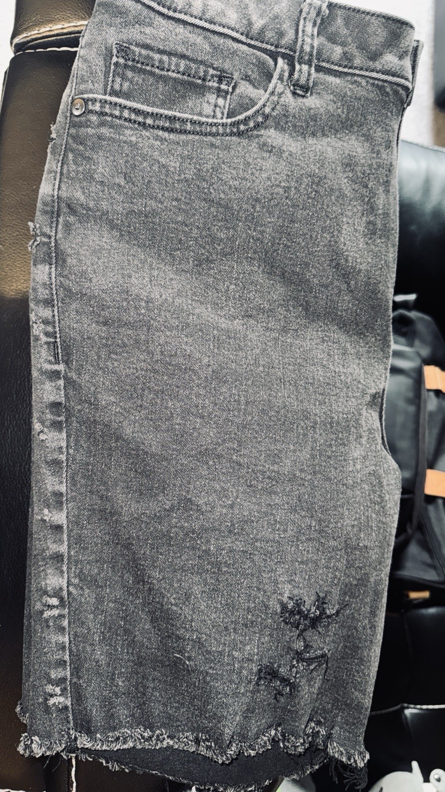 Elizabeth and James High Rise Gray Denim Cut Off Shorts 5-Pocket Size 14-32