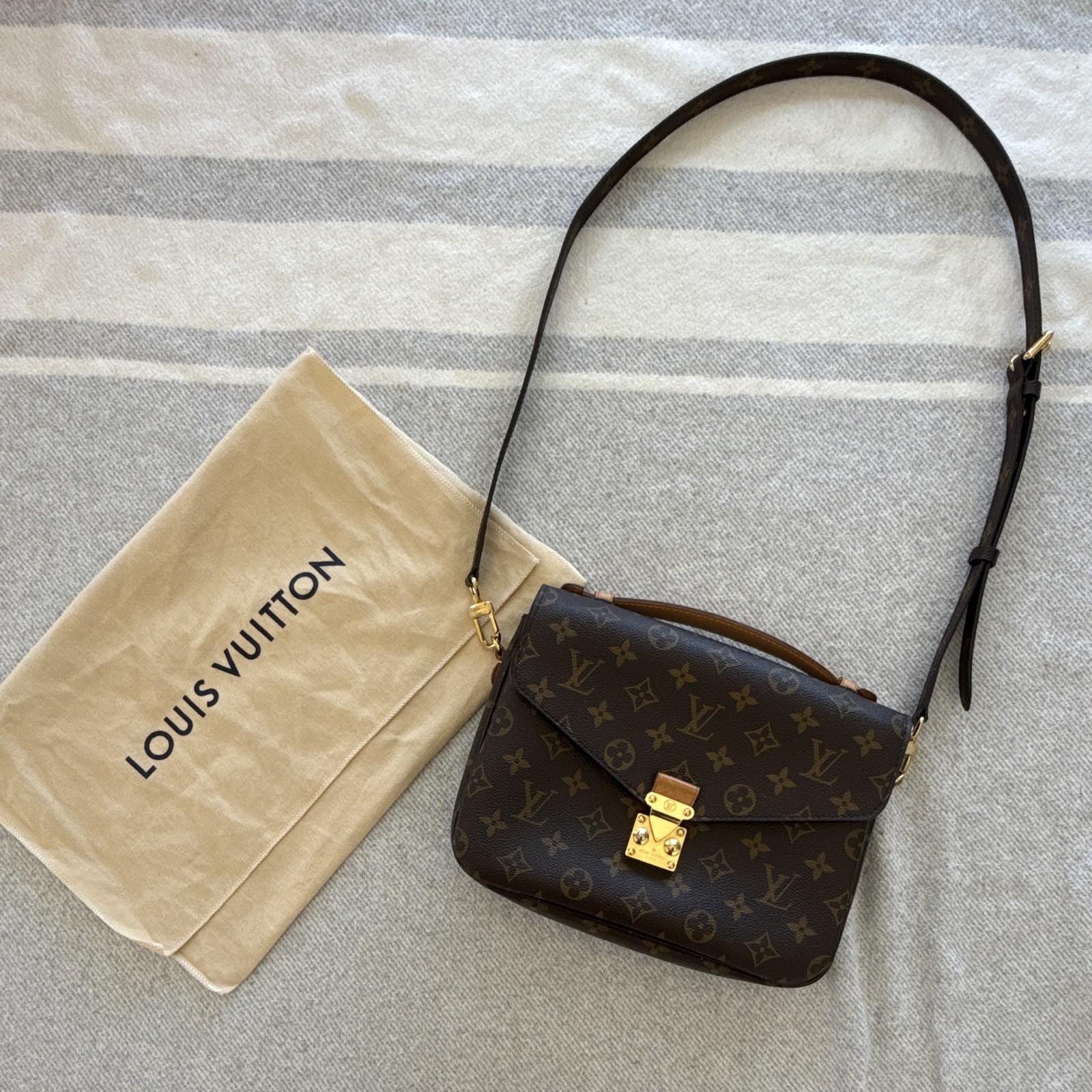 Louis Vuitton Monogram Pochette Metis Crossbody, Strap & Dust Bag
