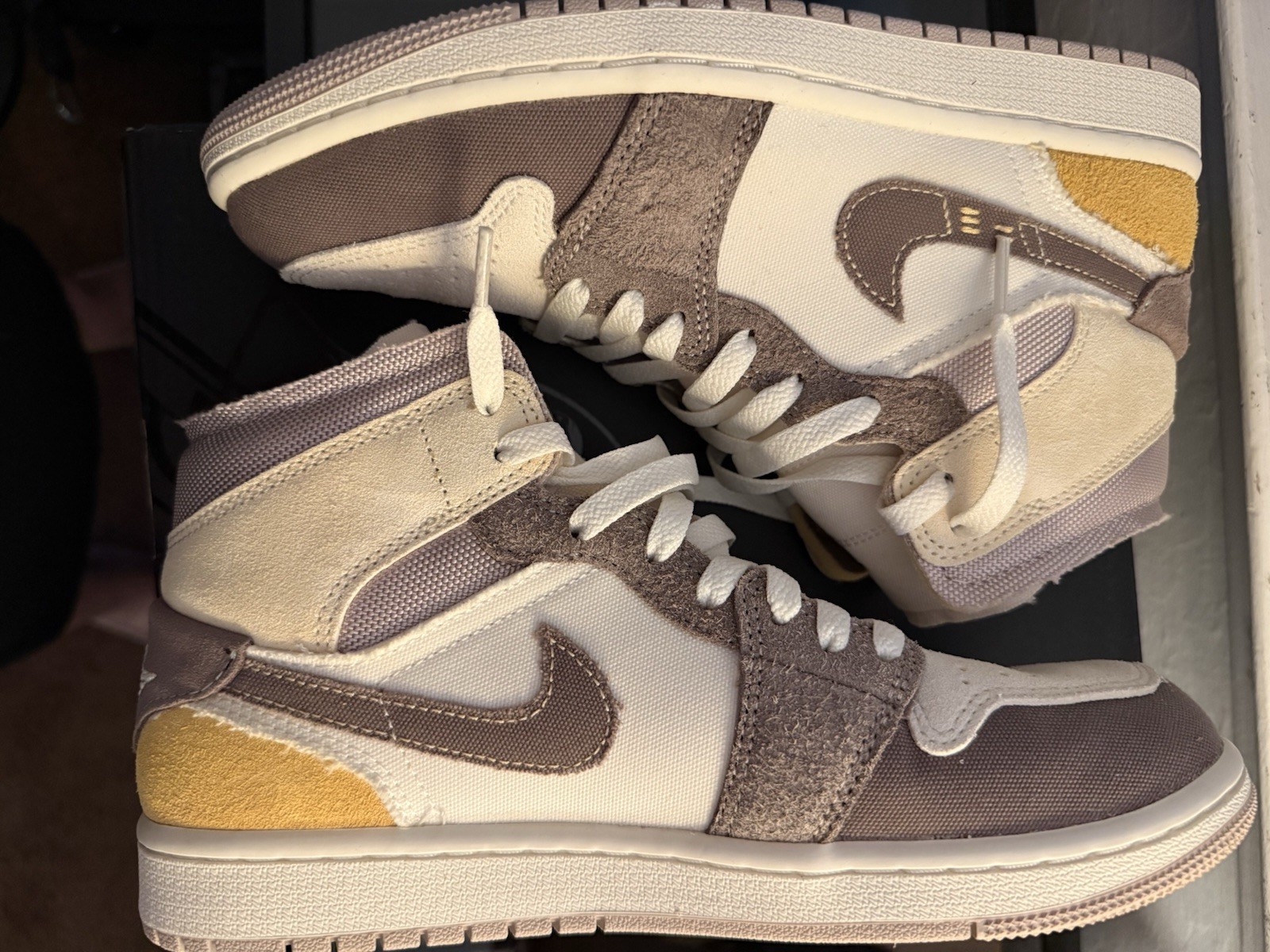 Jordan Air Jordan 1 Mid SE Craft “Inside Out” Sail Taupe DM9652-102