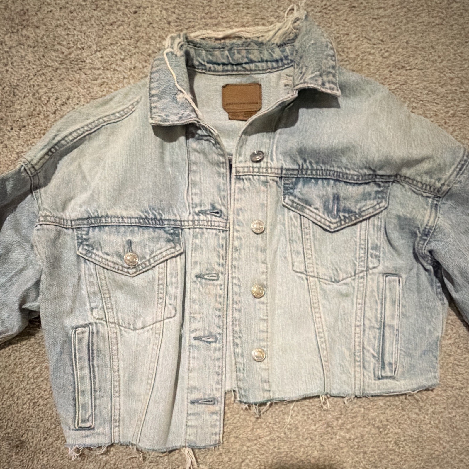 American Eagle Blue Light Wash Cropped Distressed Jacket Button Pockets S/P/CH