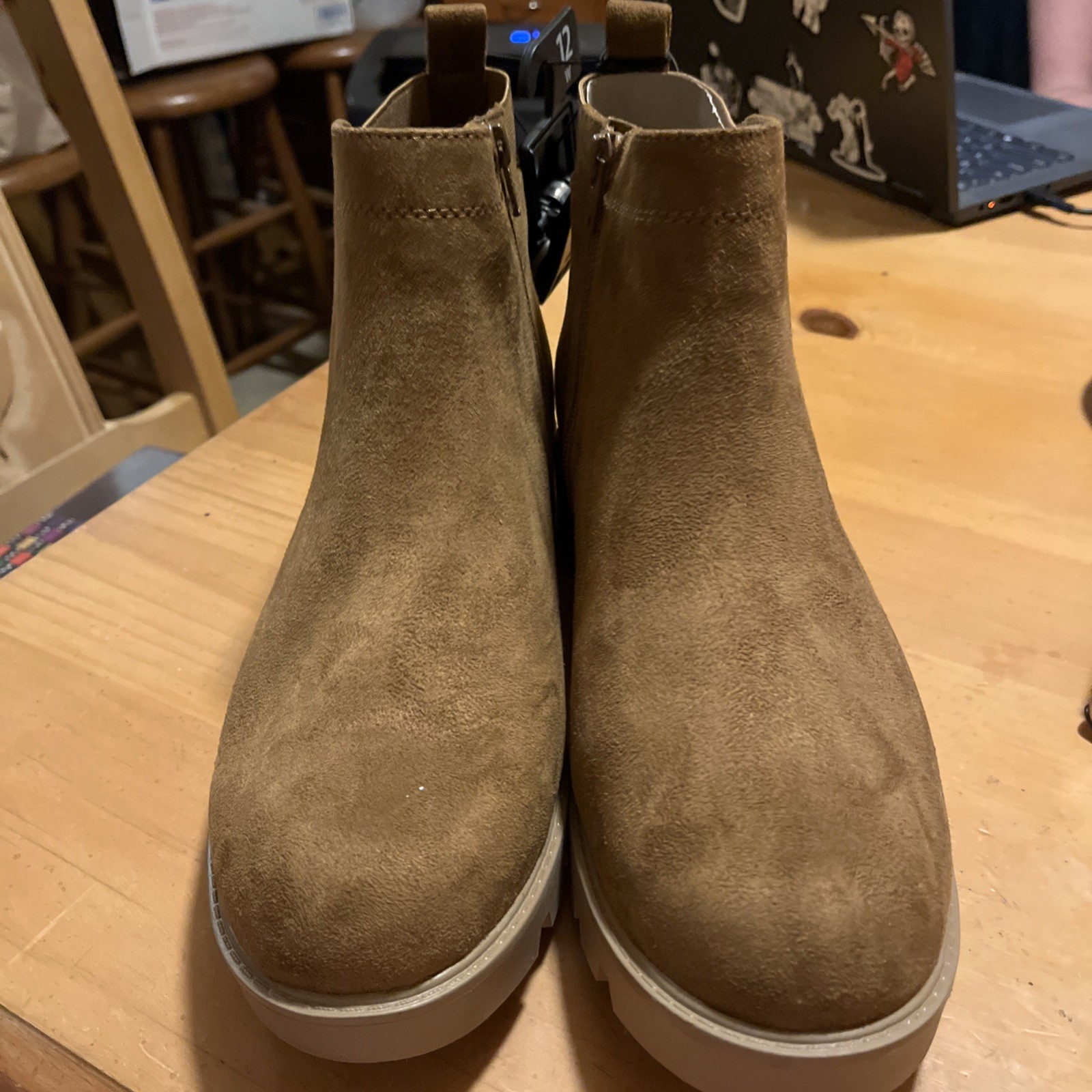 Mountain Sole Women’s Chelsea Boot Size: 12W Faux Suede Brown/Cognac NWOB